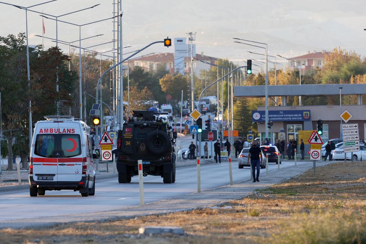 En Turquie, au moins quatre morts et des blessés dans un attentat près d’Ankara