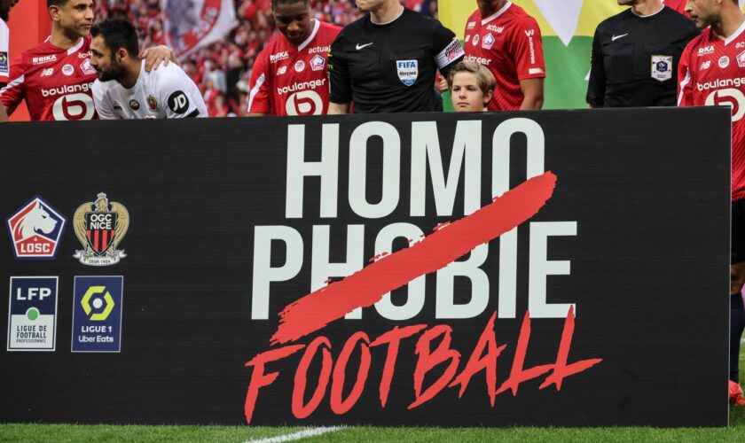 Football : le collectif Rouge Direct réclame des "dépôts de plainte systématiques des clubs" contre les auteurs des chants homophobes