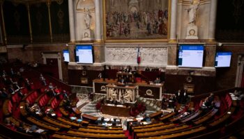 Budget 2025 : l’Assemblée nationale élargit et pérennise la surtaxe sur les hauts revenus