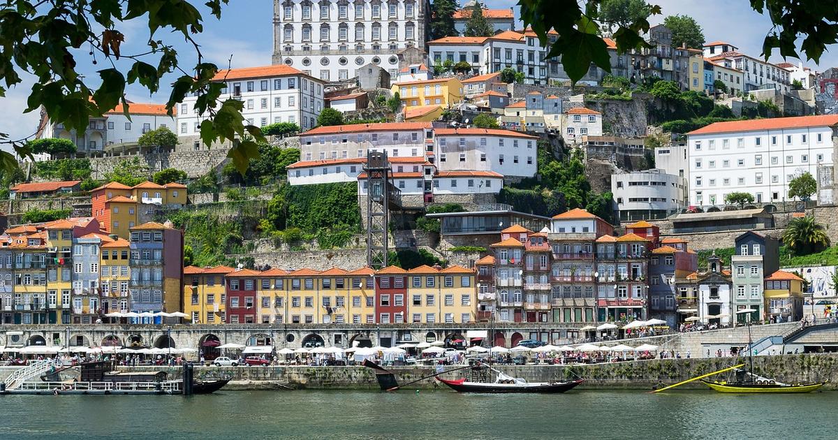 Portugal : paradis des “nomades numériques”, enfer pour les locaux ?