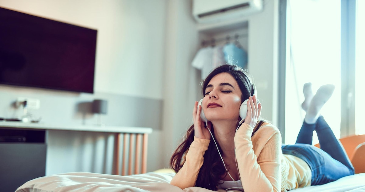 "En tant que baigneur sonore, vous n'avez que trois choses à faire pour en profiter au mieux : garder l'esprit ouvert, vous mettre à l'aise et écouter", Sara Auster, enseignante de méditation et spécialiste de cette pratique à New York