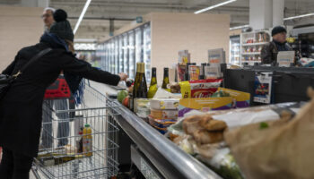 Le gouvernement «favorable» à l’extension en 2025 de l’utilisation des titres-restaurant dans les magasins d’alimentation