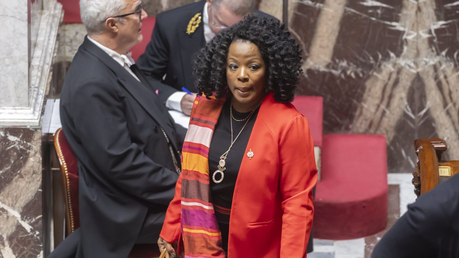 La tension ne retombe pas en Martinique : "Il y a un vrai sentiment de terreur" chez la population, témoigne la députée socialiste Béatrice Bellay