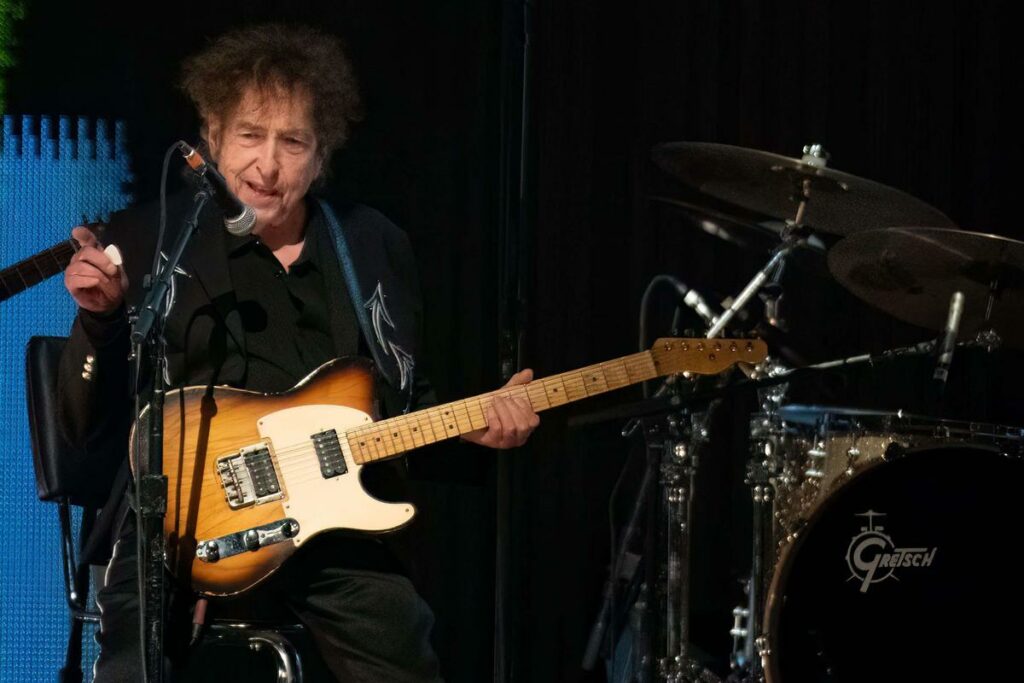 Bob Dylan en concert à Paris ou l’art et la manière de jouer au blind test avec son œuvre