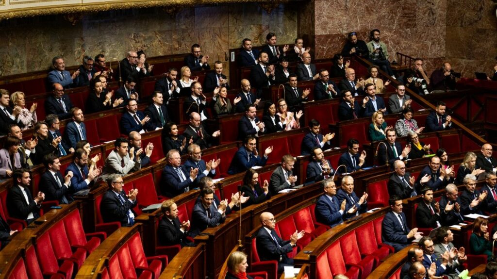 Budget 2025 : l'Assemblée rejette l'enveloppe allouée à l'Union européenne, que le RN avait rabotée de 5 milliards