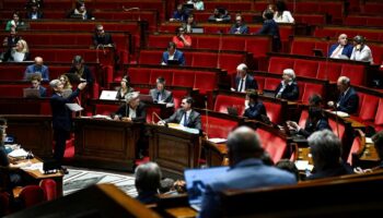 Budget 2025 : dernières heures pour examiner plus de 1 900 amendements à l'Assemblée