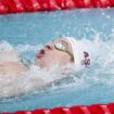 VIDEO. Coupe du monde de natation : Léon Marchand s'impose à nouveau sur le 400 m 4 nages et améliore son record de France