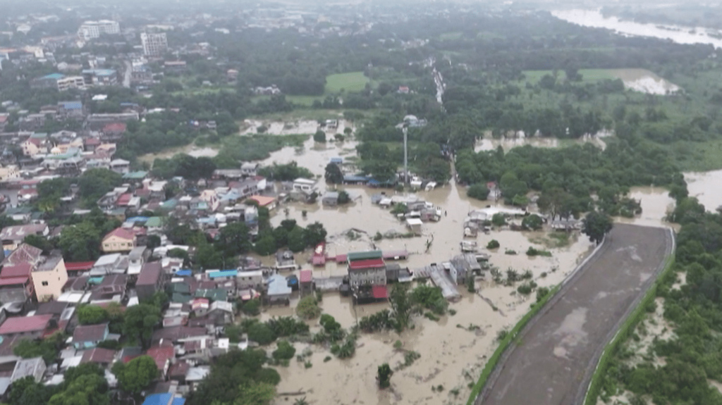 Philippines : le passage de la tempête Trami a fait au moins 97 morts