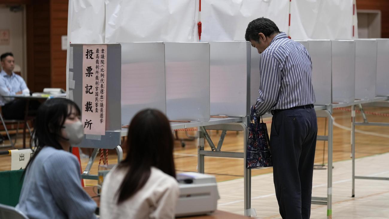 Parlamentswahl: Japan wählt ein neues Unterhaus