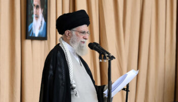 EN DIRECT - Guerre au Proche-Orient : l’ayatollah Khamenei estime qu’il ne faut «ni exagérer ni minimiser» l’attaque israélienne