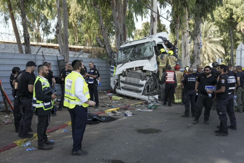 En Israël, un camion percute une station de bus, au moins 24 blessés