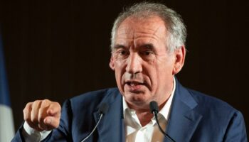 Sur le budget, Bayrou n’a pas de mot assez dur pour critiquer l’attitude des députés de son camp absents