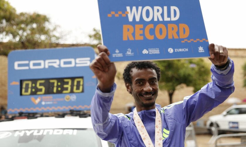 L'Ethiopien Yomif Kejelcha bat d'une seconde le record du monde du semi-marathon