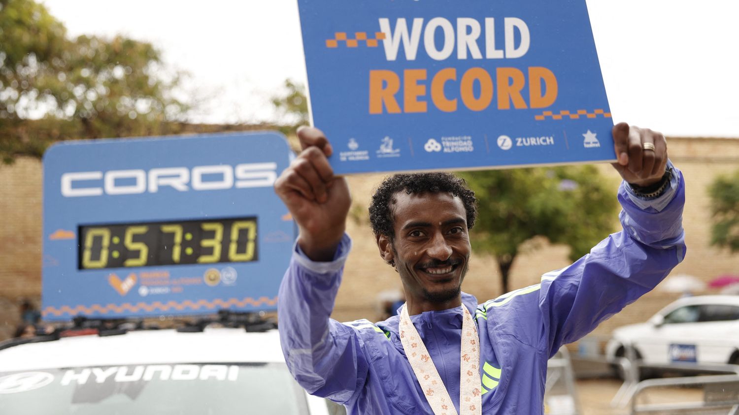 L'Ethiopien Yomif Kejelcha bat d'une seconde le record du monde du semi-marathon