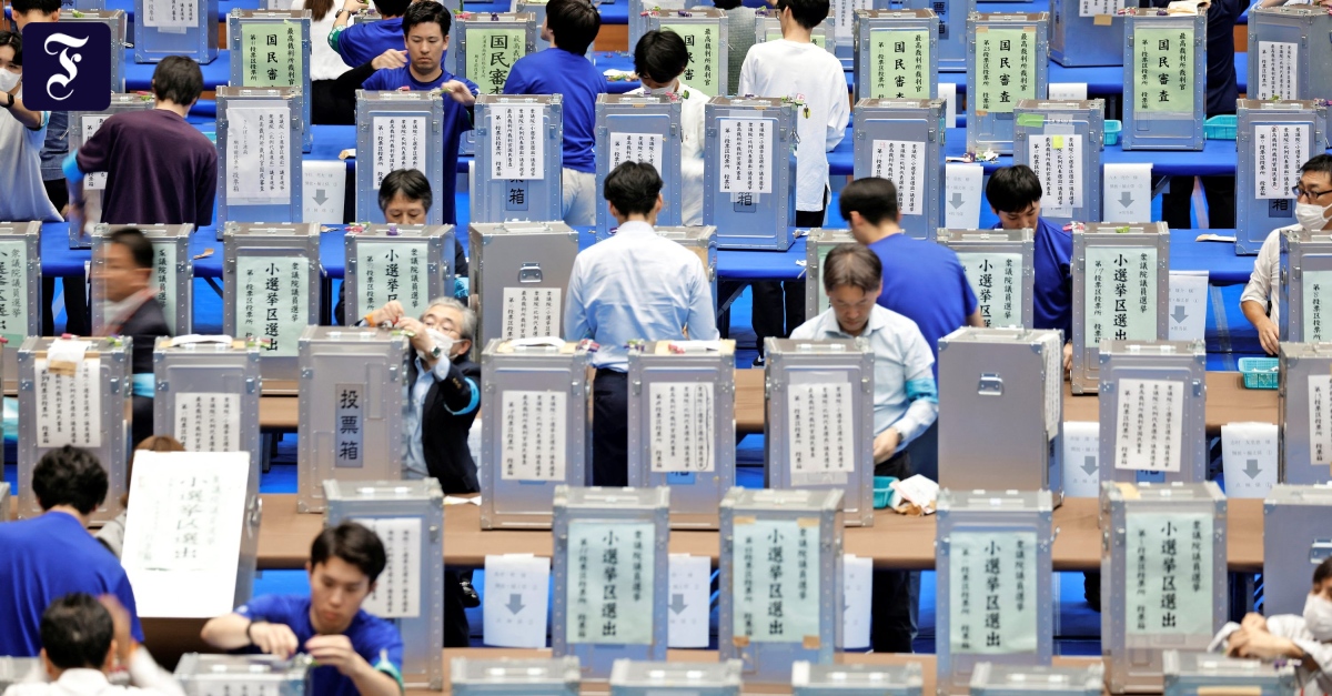 Parlamentswahl: Japaner strafen ihre ewige Regierungspartei ab