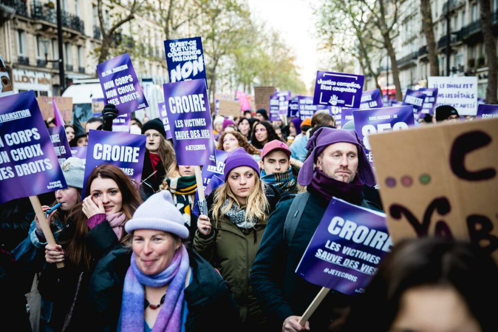 Violences faites aux femmes : des associations alertent sur le manque « de moyens pour assurer leurs missions »