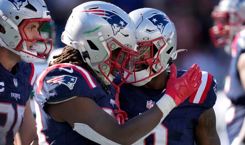 Patriots shock reeling Jets with late touchdown to beat AFC East rival