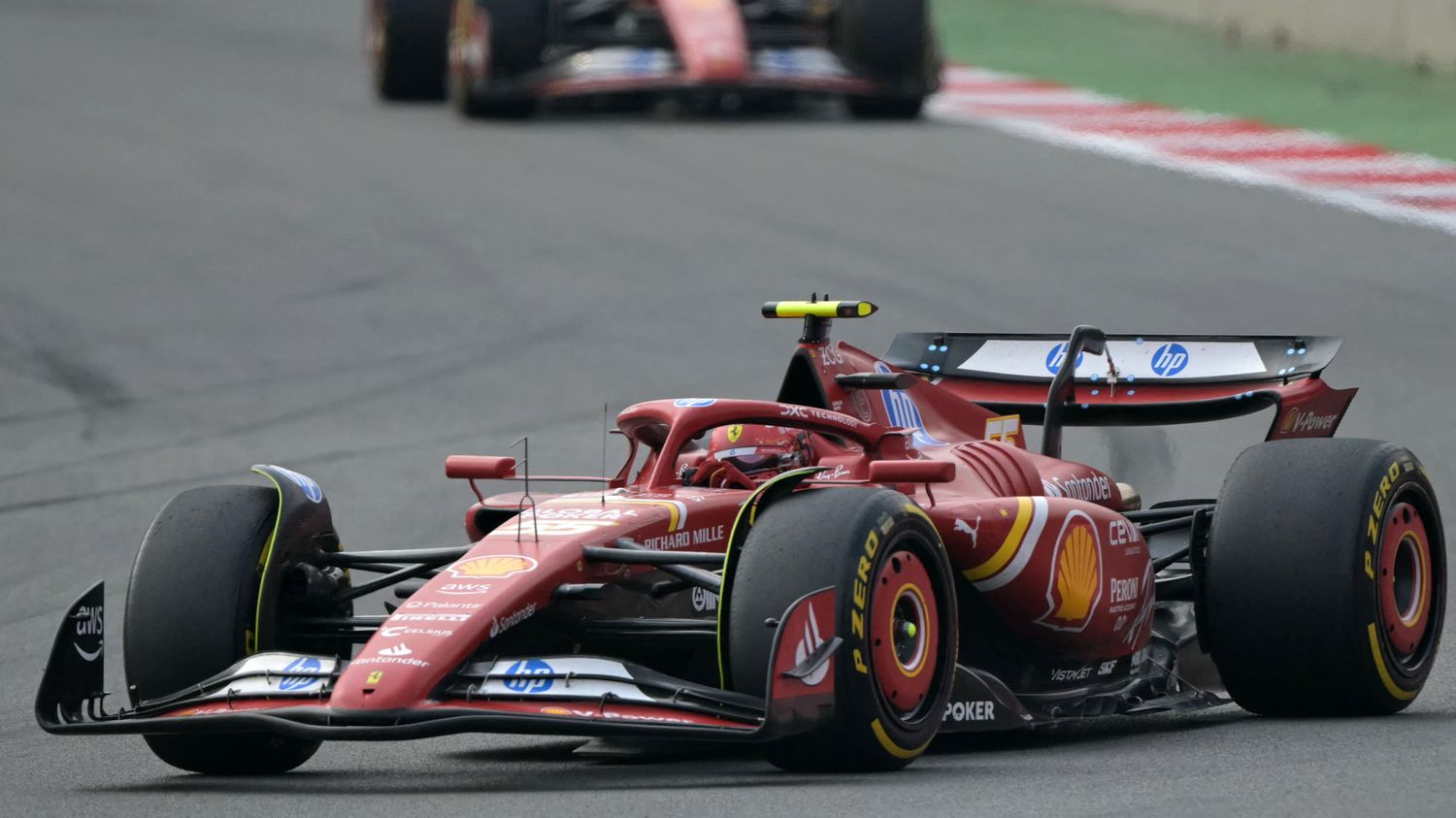 F1 : Carlos Sainz remporte le Grand Prix du Mexique devant Lando Norris, Max Verstappen seulement sixième