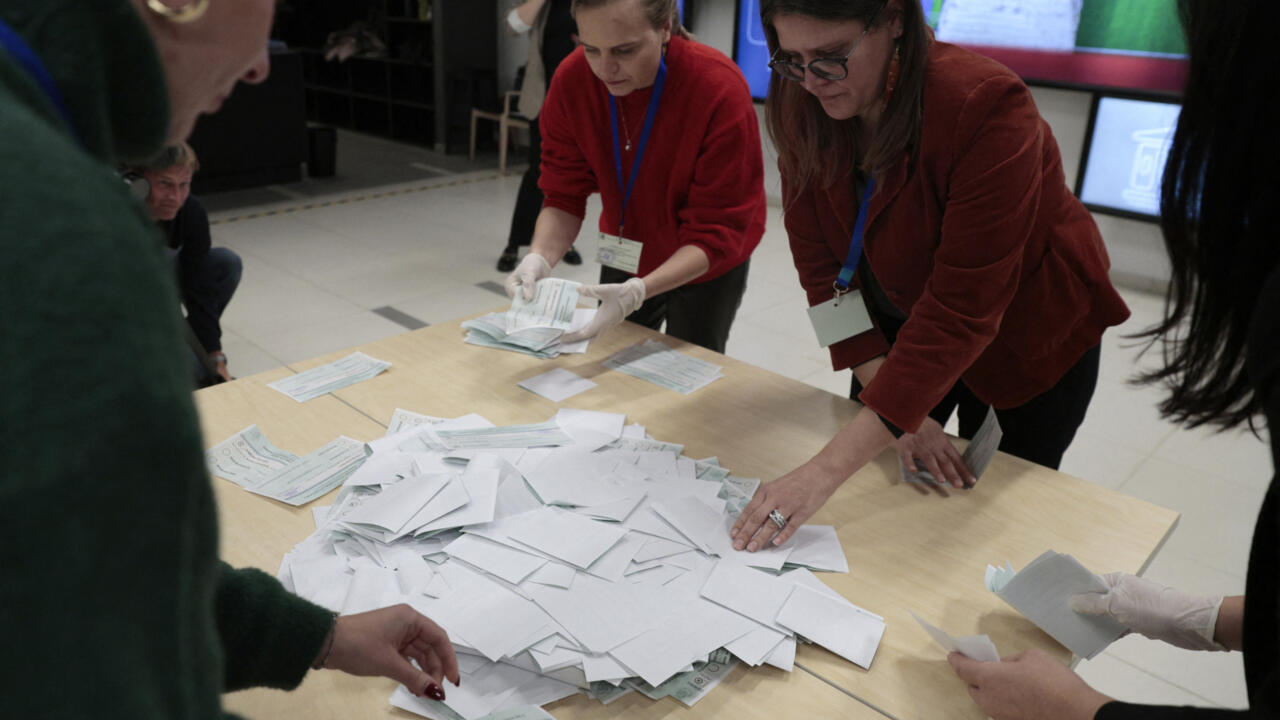 Législatives en Lituanie : le parti social-démocrate s'impose face aux conservateurs au pouvoir