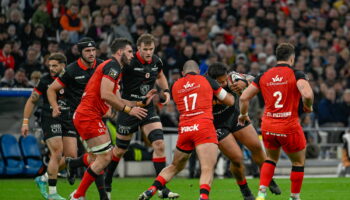 Top 14 : Toulouse humilie Toulon et reste en tête du classement