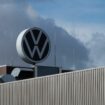 Le constructeur automobile Volkswagen prévoit des dizaines de milliers de suppressions d'emplois en Allemagne