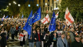 Manifestation pro-européenne à Tbilissi le 20 octobre 2024, à une semaine d'élection cruciales pour la Géorgie