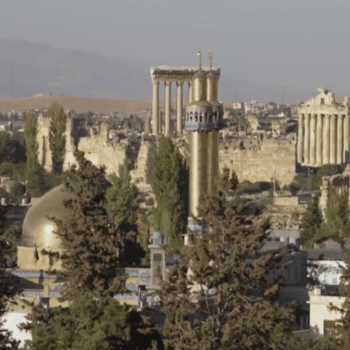 Guerre au Proche-Orient : au cœur de la ville libanaise de Baalbek, berceau du Hezbollah