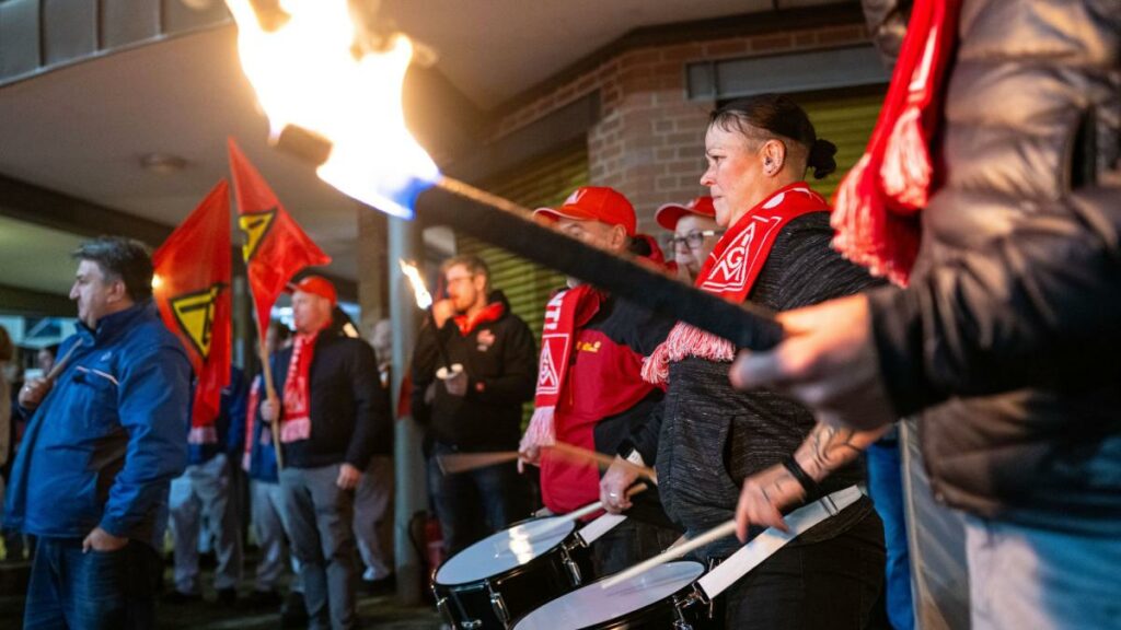 Warnstreik startet – auch im gefährdeten Auto-Werk Osnabrück