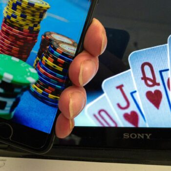 Le gouvernement lance une consultation sur la légalisation des casinos en ligne