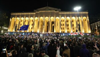 En Géorgie, l’opposition manifeste contre la victoire du parti au pouvoir lors de législatives controversées