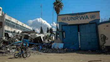 L'interdiction des activités de l'UNRWA en Israël va mener à "l'effondrement des opérations humanitaires" de l'agence, dénonce sa porte-parole