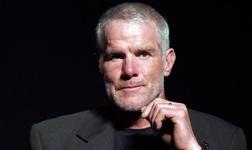 NFL legend Brett Favre laments amount of 'hate' during election cycle: 'It’s certainly sad to see'