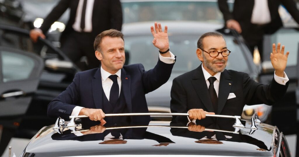 Le roi Mohammed VI (à droite) du Maroc et le président français Emmanuel Macron à Rabat, la capitale, le 28 octobre 2024