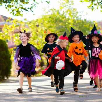 Les parents l'ignorent, de très nombreux déguisements d'Halloween achetés en ligne sont dangereux