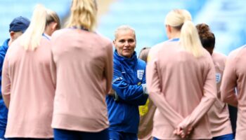 England vs South Africa LIVE: Team news and line-ups as Lionesses’ captain Leah Williamson starts