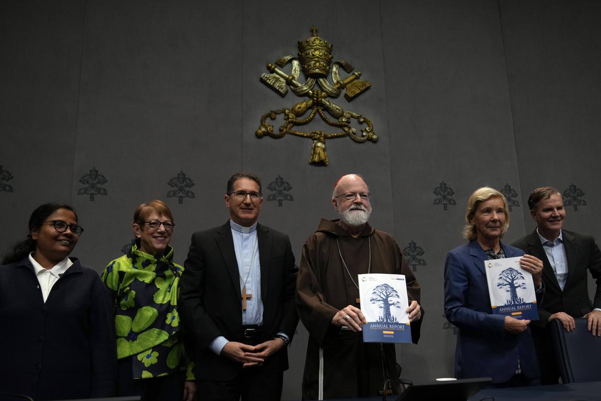 Pédocriminalité : l’Eglise doit mieux sanctionner les auteurs et aider les victimes, selon un rapport du Vatican