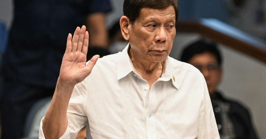 Auditionné au Sénat, l’ex-président Duterte défend mordicus sa guerre contre la drogue