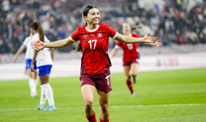 Football : les Bleues s'inclinent pour la première fois depuis 22 ans face à la Suisse