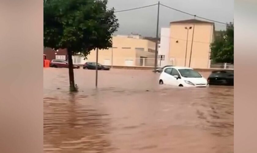 Espagne : le sud et l'est du pays sous les eaux, des personnes portées disparues