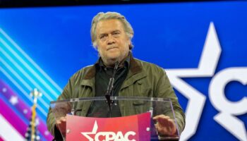 Steve Bannon, l’ex-conseiller populiste de Donald Trump, a été libéré de prison