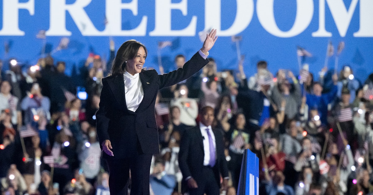 La vice-présidente des États-Unis et candidate démocrate à l'élection présidentielle Kamala Harris arrive à Washington, le 29 octobre 2024