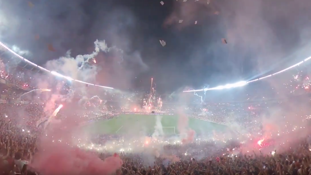 En Argentine, le stade de River Plate s’est transformé en brasier incandescent en Copa Libertadores