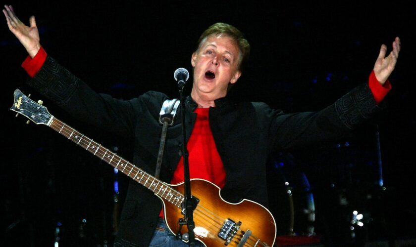 "Very Good McCartney Trip" de Michka Assayas, une biographie rock du déjanté Sir Paul McCartney