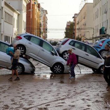 Inondations en Espagne : le bilan s'alourdit à 95 morts, principalement dans la région de Valence