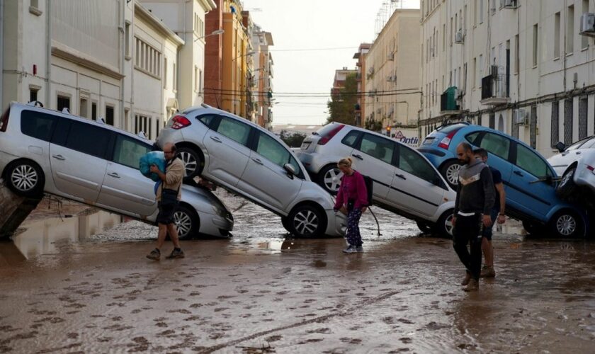 Inondations en Espagne : le bilan s'alourdit à 95 morts, principalement dans la région de Valence