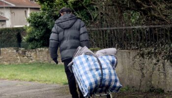 Trêve hivernale : la Fondation Abbé Pierre appelle au maintien des aides en cas d'impayés de loyers, un "principe posé par la loi" mais "remis en cause"