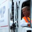 Donald Trump s’affiche sur un camion poubelle après la boulette de Joe Biden