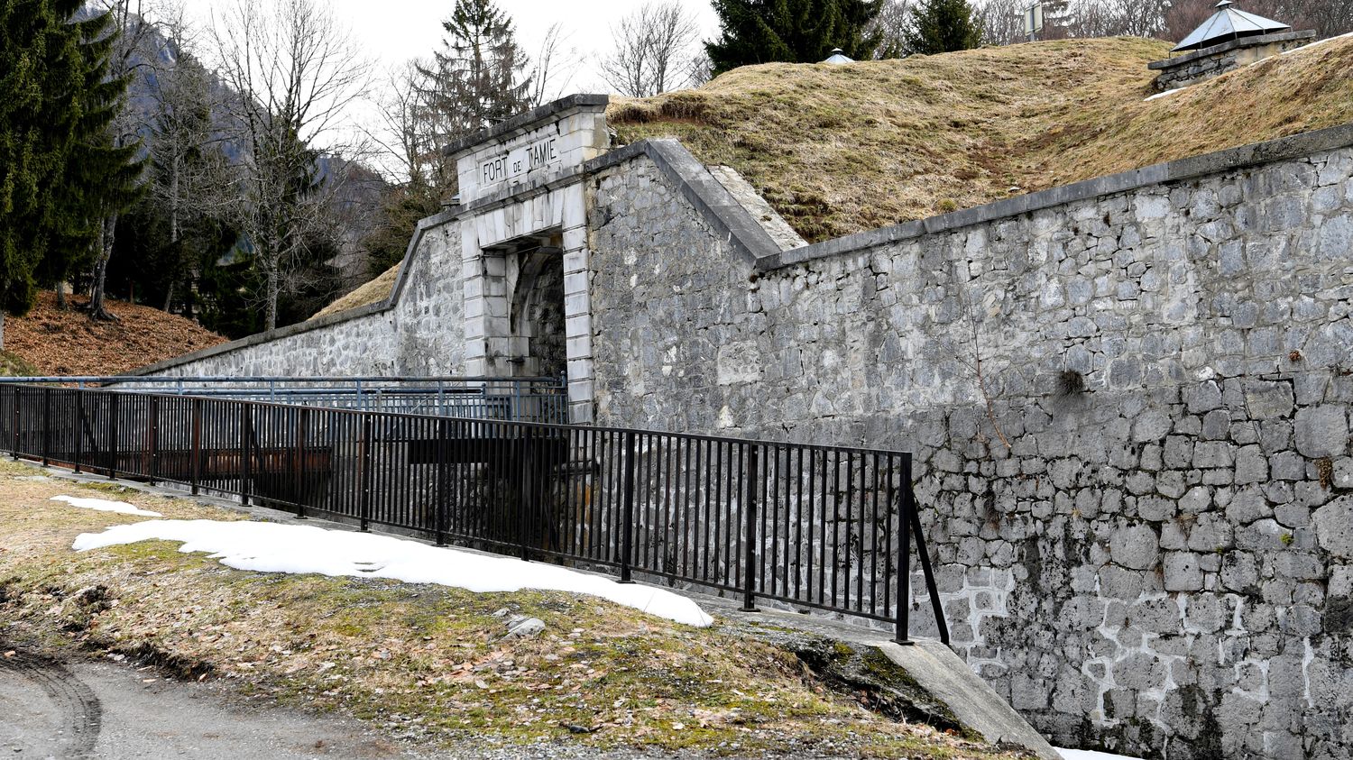 Disparus du fort de Tamié en Savoie : une battue citoyenne organisée pendant deux jours à l'initiative du pôle "cold cases"