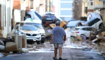 Les victimes des inondations témoignent: "Le niveau de l'eau a commencé à monter à l'intérieur de la voiture"