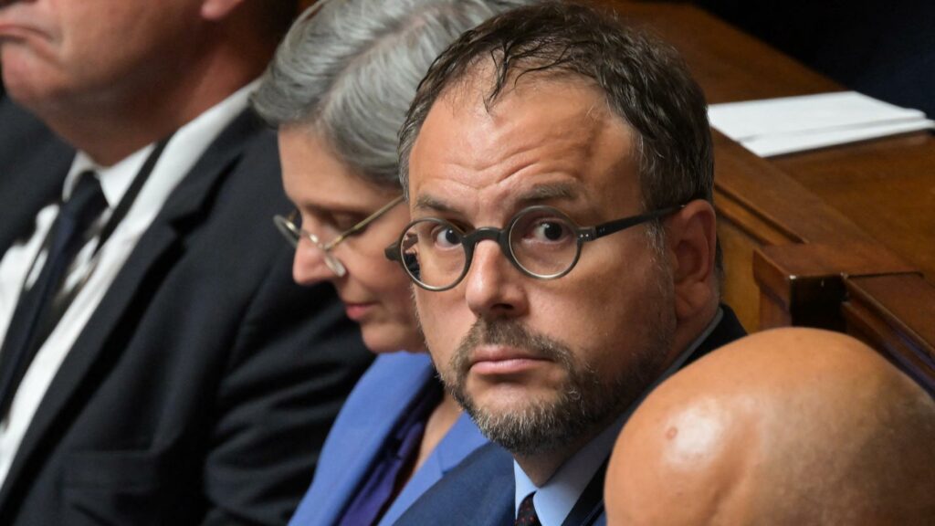 Assemblée nationale : Aurélien Rousseau se trompe et vote avec le RN l’abrogation de la réforme des retraites